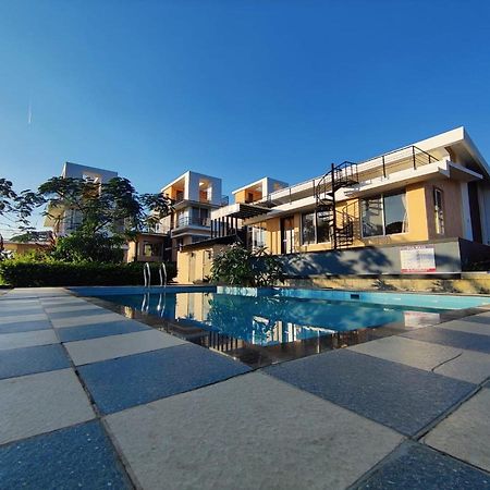 Royal Meadows Igatpuri 2Bhk Poolside Villa Exterior photo